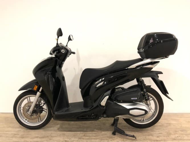 Comprar HONDA SH 350I (TOP CASE) 2021 de segunda mano HONDA SH 350I (TOP CASE) 2021 de segunda mano