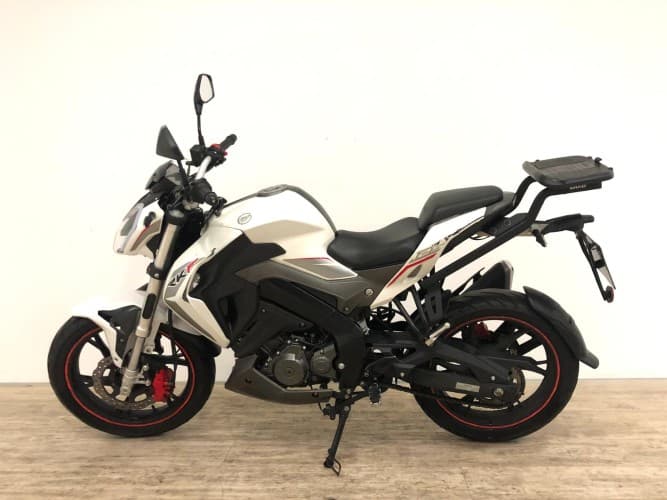 Comprar KEEWAY RKF 125 2018 de segunda mano KEEWAY RKF 125 2018 de segunda mano