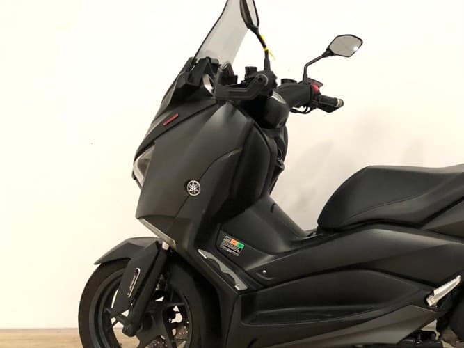 Comprar YAMAHA XMAX 300 2021 de segunda mano YAMAHA XMAX 300 2021 de segunda mano
