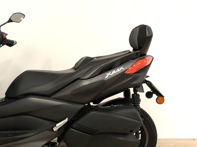 Comprar YAMAHA XMAX 300 2021 de segunda mano YAMAHA XMAX 300 2021 de segunda mano
