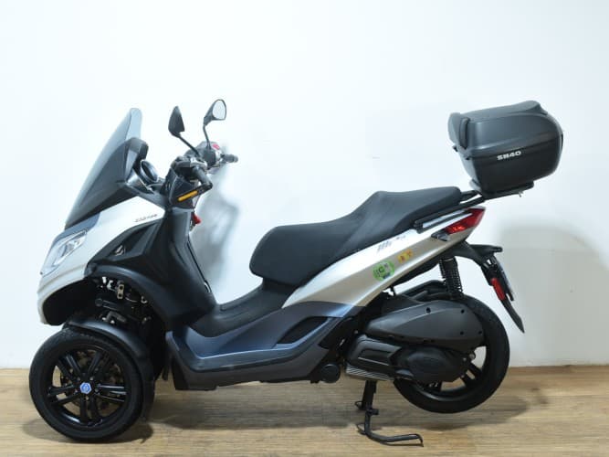 PIAGGIO MP3 300 HPE 2020 de segunda mano
