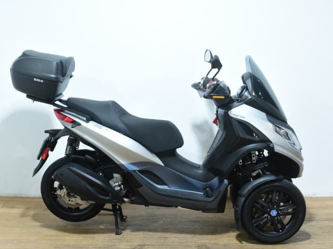 PIAGGIO MP3 300 HPE 2020 de segunda mano