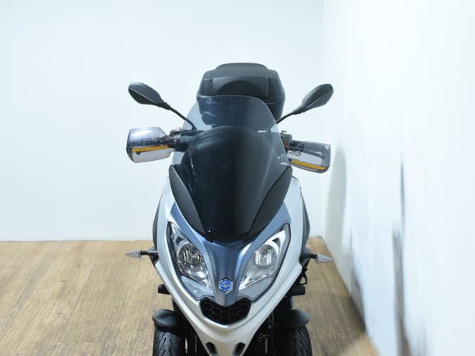 PIAGGIO MP3 300 HPE 2020 de segunda mano