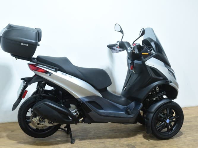 PIAGGIO MP3 300 HPE 2020 de segunda mano