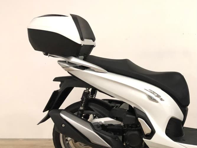 Comprar HONDA SH 350I (TOP CASE) 2022 de segunda mano HONDA SH 350I (TOP CASE) 2022 de segunda mano