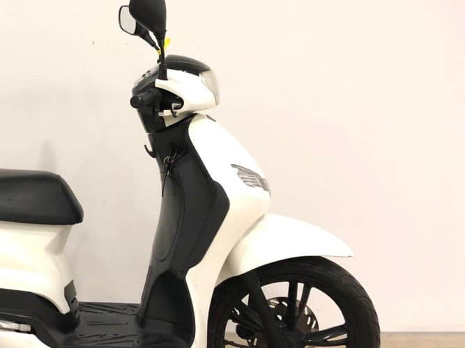 PEUGEOT TWEET 125 (IVA DEDUCIBLE) 2022 de segunda mano