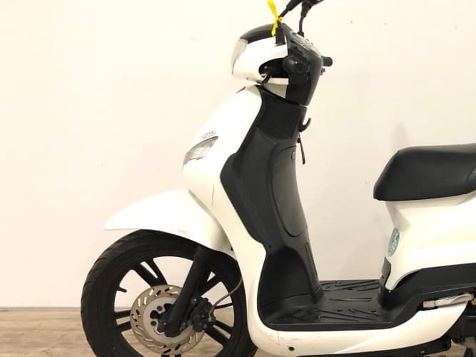 PEUGEOT TWEET 125 (IVA DEDUCIBLE) 2022 de segunda mano