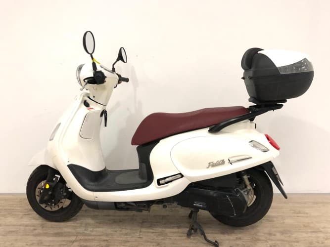 SYM FIDDLE 125 (IVA DEDUCIBLE) (TOP CASE) 2022 de segunda mano