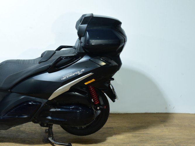 Comprar PEUGEOT METROPOLIS 400 SW (IVA DEDUCIBLE) 2023 de segunda mano PEUGEOT METROPOLIS 400 SW (IVA DEDUCIBLE) 2023 de segunda mano