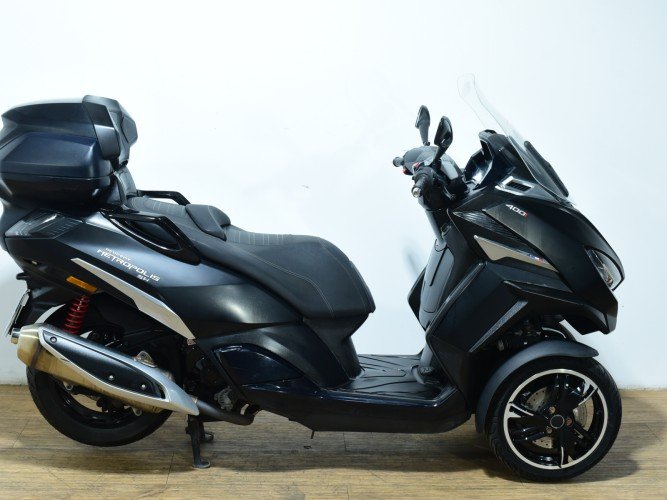 Comprar PEUGEOT METROPOLIS 400 SW (IVA DEDUCIBLE) 2023 de segunda mano PEUGEOT METROPOLIS 400 SW (IVA DEDUCIBLE) 2023 de segunda mano