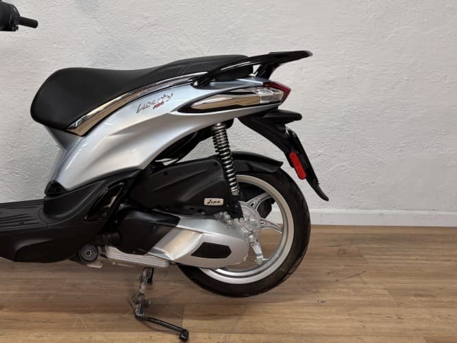 Comprar PIAGGIO LIBERTY 125 (IVA DEDUCIBLE) 2023 de segunda mano PIAGGIO LIBERTY 125 (IVA DEDUCIBLE) 2023 de segunda mano