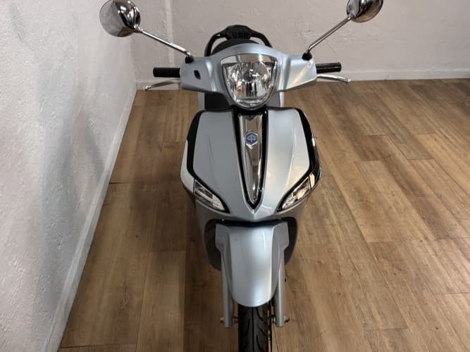 Comprar PIAGGIO LIBERTY 125 (IVA DEDUCIBLE) 2023 de segunda mano PIAGGIO LIBERTY 125 (IVA DEDUCIBLE) 2023 de segunda mano