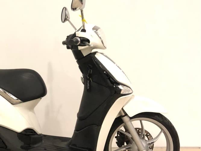 Comprar PIAGGIO LIBERTY 125 (IVA DEDUCIBLE) 2023 de segunda mano PIAGGIO LIBERTY 125 (IVA DEDUCIBLE) 2023 de segunda mano