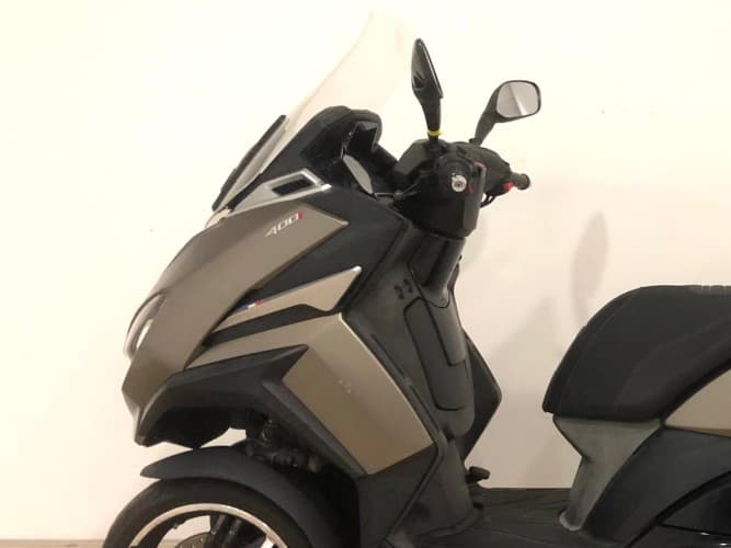 PEUGEOT METROPOLIS 400 SW (IVA DEDUCIBLE) 2023 de segunda mano