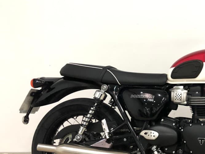 Comprar TRIUMPH BONNEVILLE T 100 (A) 2023 de segunda mano TRIUMPH BONNEVILLE T 100 (A) 2023 de segunda mano