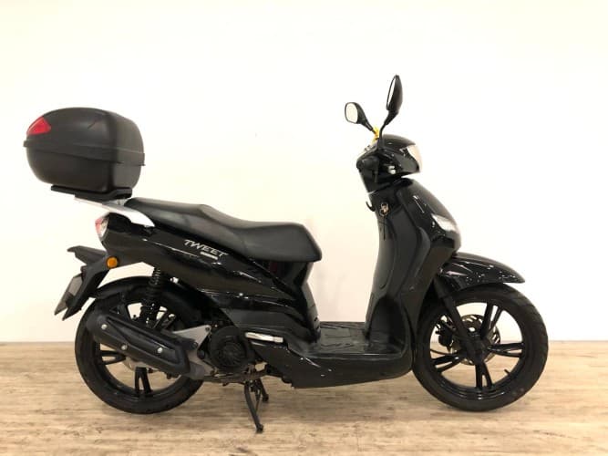 PEUGEOT TWEET 125 (IVA DEDUCIBLE) (TOP CASE) 2022 de segunda mano
