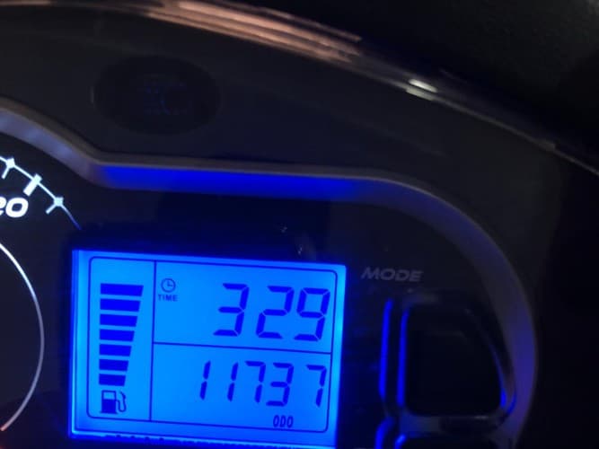 PEUGEOT TWEET 125 (IVA DEDUCIBLE) (TOP CASE) 2022 de segunda mano