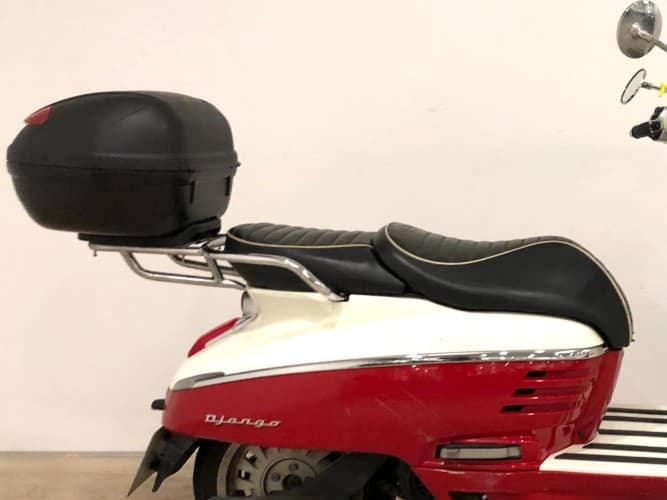 PEUGEOT DJANGO 125 (IVA DEDUCIBLE) (TOP CASE) 2022 de segunda mano