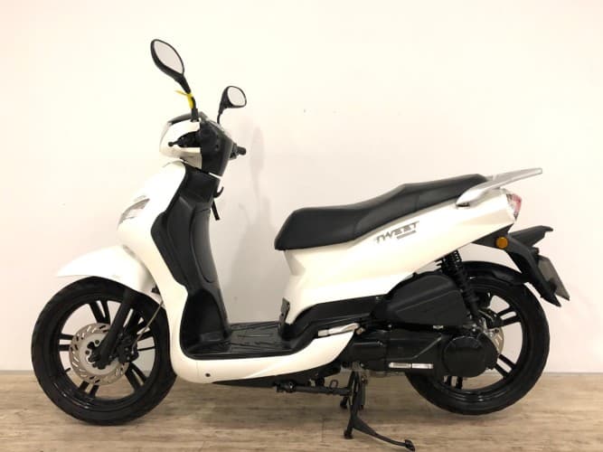 PEUGEOT TWEET 125 (IVA DEDUCIBLE) 2022 de segunda mano