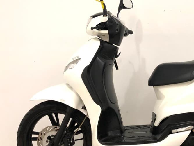 PEUGEOT TWEET 125 (IVA DEDUCIBLE) 2022 de segunda mano