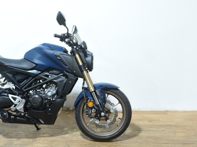 HONDA CB 125 R 2023 de segunda mano