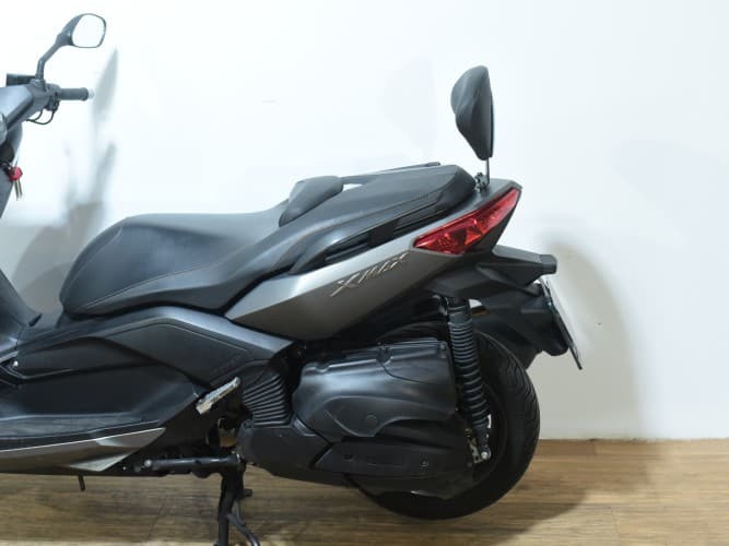 YAMAHA XMAX 400 2014 de segunda mano