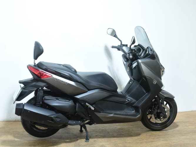 YAMAHA XMAX 400 2014 de segunda mano
