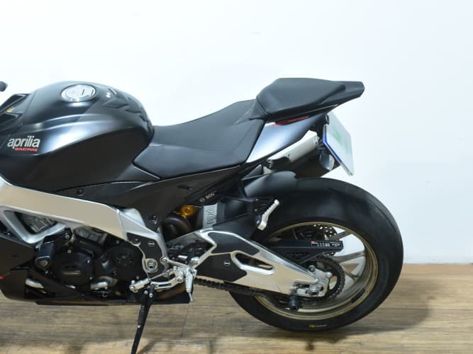 APRILIA RSV 4 1100 FACTORY (AKRAPOVIC DE SERIE) 2020 de segunda mano