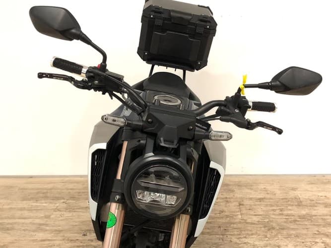 Comprar HONDA CB 125 R (TOP CASE) 2021 de segunda mano HONDA CB 125 R (TOP CASE) 2021 de segunda mano