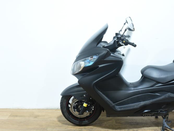 SUZUKI BURGMAN 400 2013 de segunda mano
