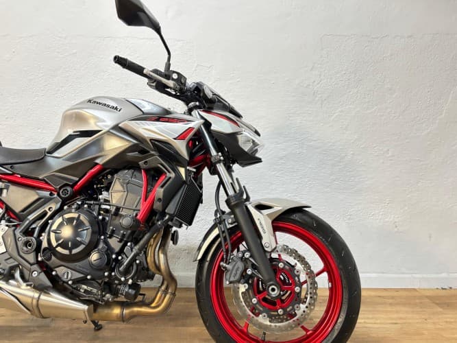 Comprar KAWASAKI Z 650 (A2) 2023 de segunda mano KAWASAKI Z 650 (A2) 2023 de segunda mano