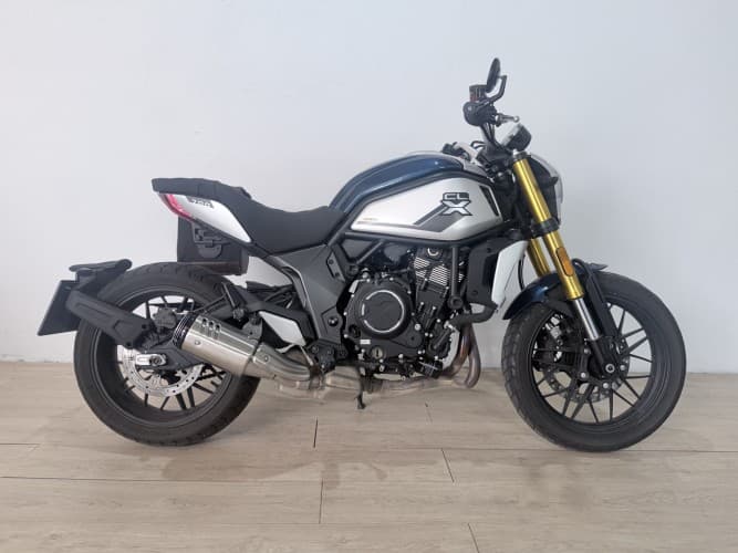 CF MOTO 700 CL-X HERITAGE (A2) 2022 de segunda mano