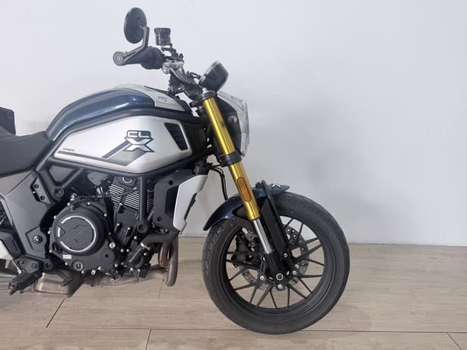 CF MOTO 700 CL-X HERITAGE (A2) 2022 de segunda mano