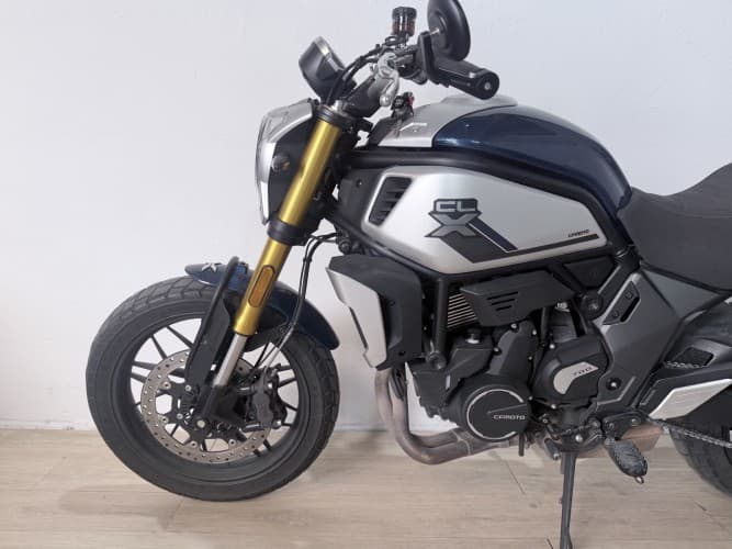 CF MOTO 700 CL-X HERITAGE (A2) 2022 de segunda mano
