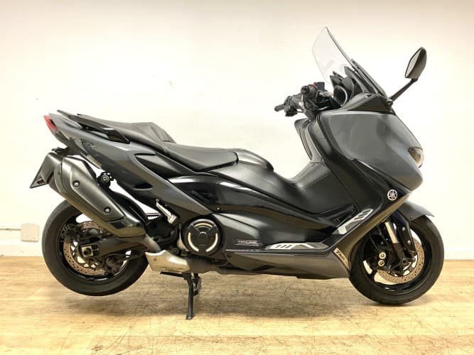 YAMAHA TMAX 560 TECH MAX 2021 de segunda mano