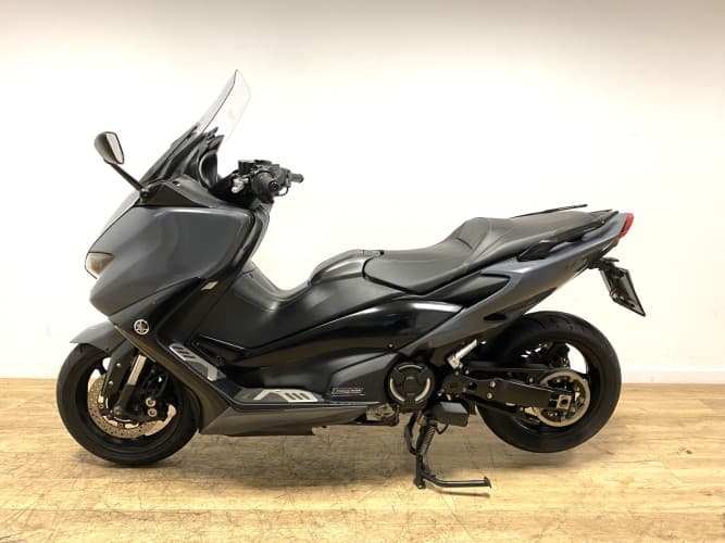 YAMAHA TMAX 560 TECH MAX 2021 de segunda mano