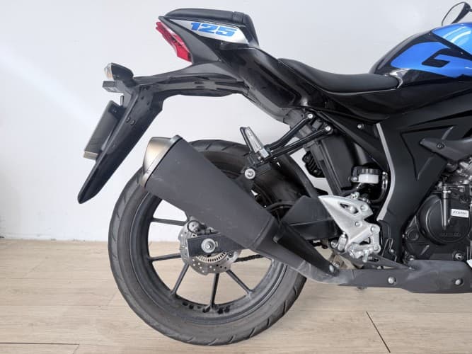 SUZUKI GSX S 125 2023 de segunda mano