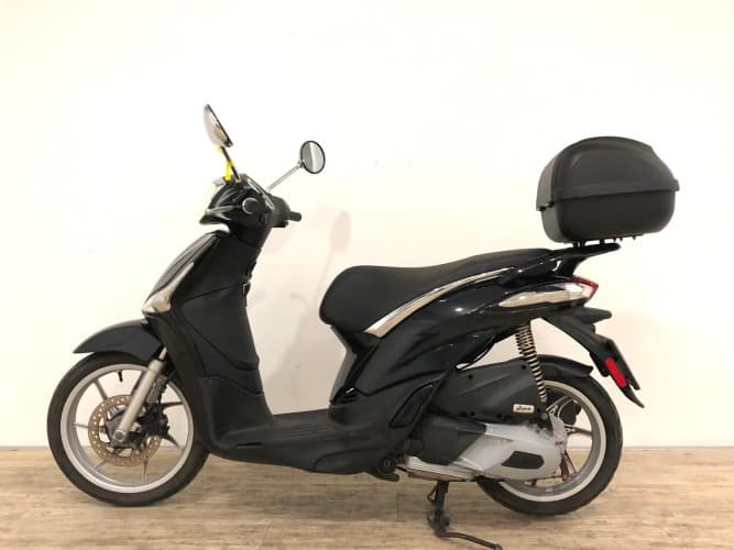 PIAGGIO LIBERTY 125 (TOP CASE) (IVA DEDUCIBLE) 2023 de segunda mano