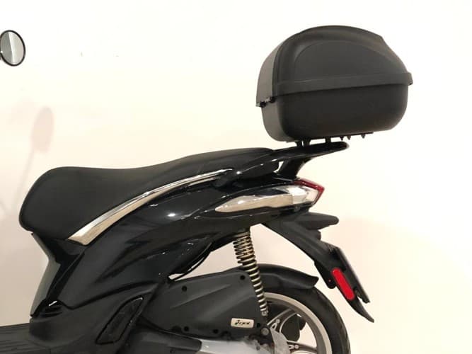 PIAGGIO LIBERTY 125 (TOP CASE) (IVA DEDUCIBLE) 2023 de segunda mano