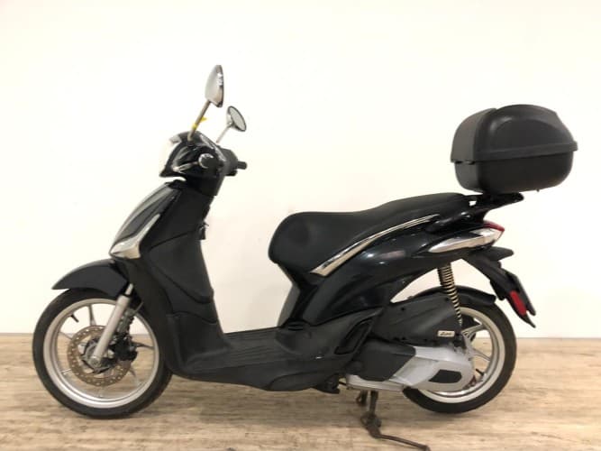 Comprar PIAGGIO LIBERTY 125 (IVA DEDUCIBLE) (TOP CASE) 2022 de segunda mano PIAGGIO LIBERTY 125 (IVA DEDUCIBLE) (TOP CASE) 2022 de segunda mano