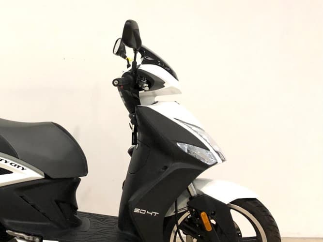 KYMCO AGILITY CITY 50 2025 de segunda mano