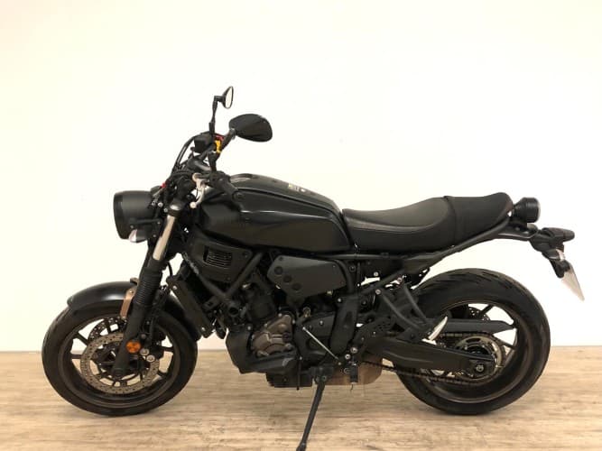 Comprar YAMAHA XSR 700 (A) 2022 de segunda mano YAMAHA XSR 700 (A) 2022 de segunda mano