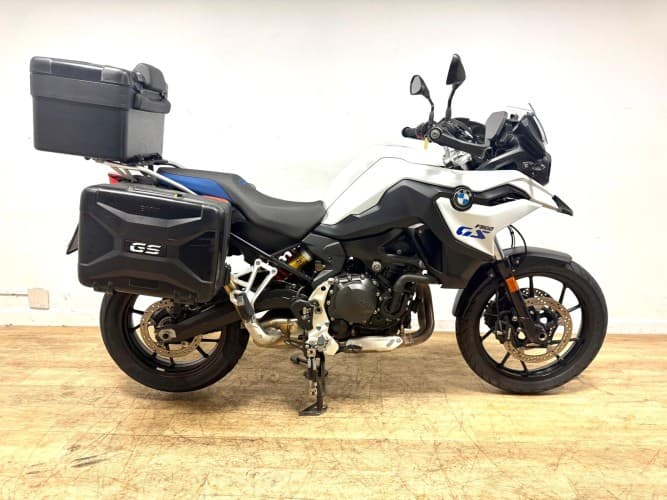 Comprar BMW F 800 GS (2 PACKS + 3 MAL) (IVA) (REVI 50K OK) 2024 de segunda mano BMW F 800 GS (2 PACKS + 3 MAL) (IVA) (REVI 50K OK) 2024 de segunda mano