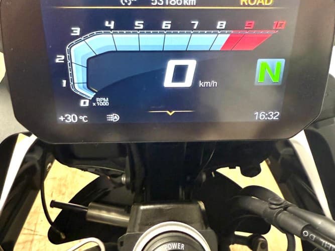 Comprar BMW F 800 GS (2 PACKS + 3 MAL) (IVA) (REVI 50K OK) 2024 de segunda mano BMW F 800 GS (2 PACKS + 3 MAL) (IVA) (REVI 50K OK) 2024 de segunda mano