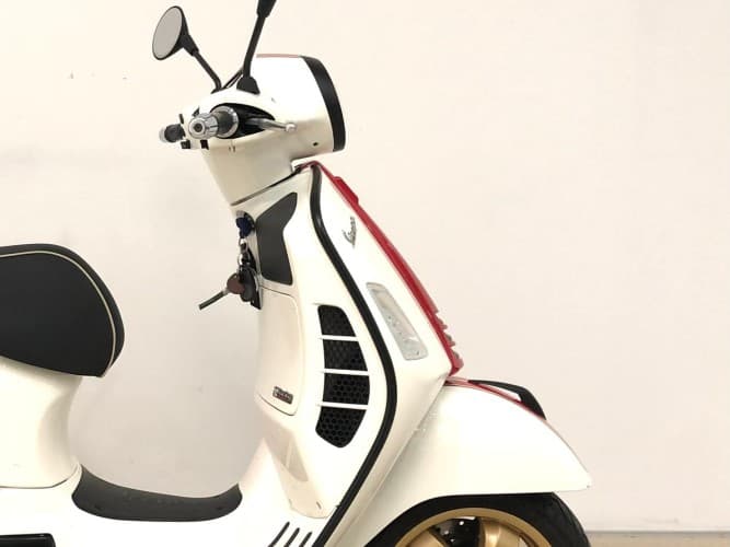 VESPA GTS 300 SUPER (IVA DEDUCIBLE) 2021 de segunda mano