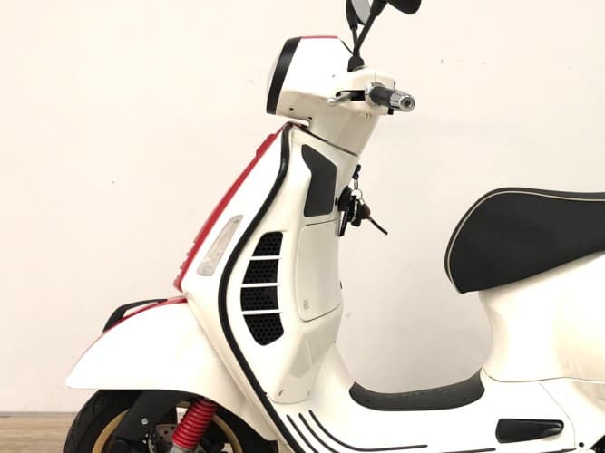 VESPA GTS 300 SUPER (IVA DEDUCIBLE) 2021 de segunda mano