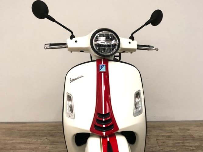 VESPA GTS 300 SUPER (IVA DEDUCIBLE) 2021 de segunda mano