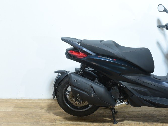 PIAGGIO BEVERLY 400 HPE 2021 de segunda mano
