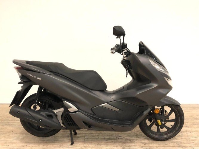 Comprar HONDA PCX 125 2018 de segunda mano HONDA PCX 125 2018 de segunda mano