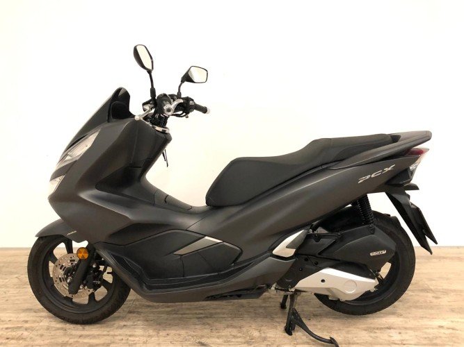 Comprar HONDA PCX 125 2018 de segunda mano HONDA PCX 125 2018 de segunda mano